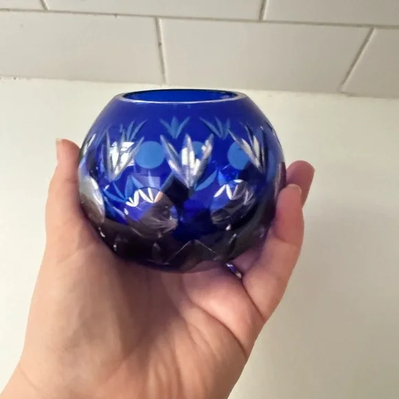 Blue and clear Decorative Glass orb- great for a voltive candle - Picture 3 of 4